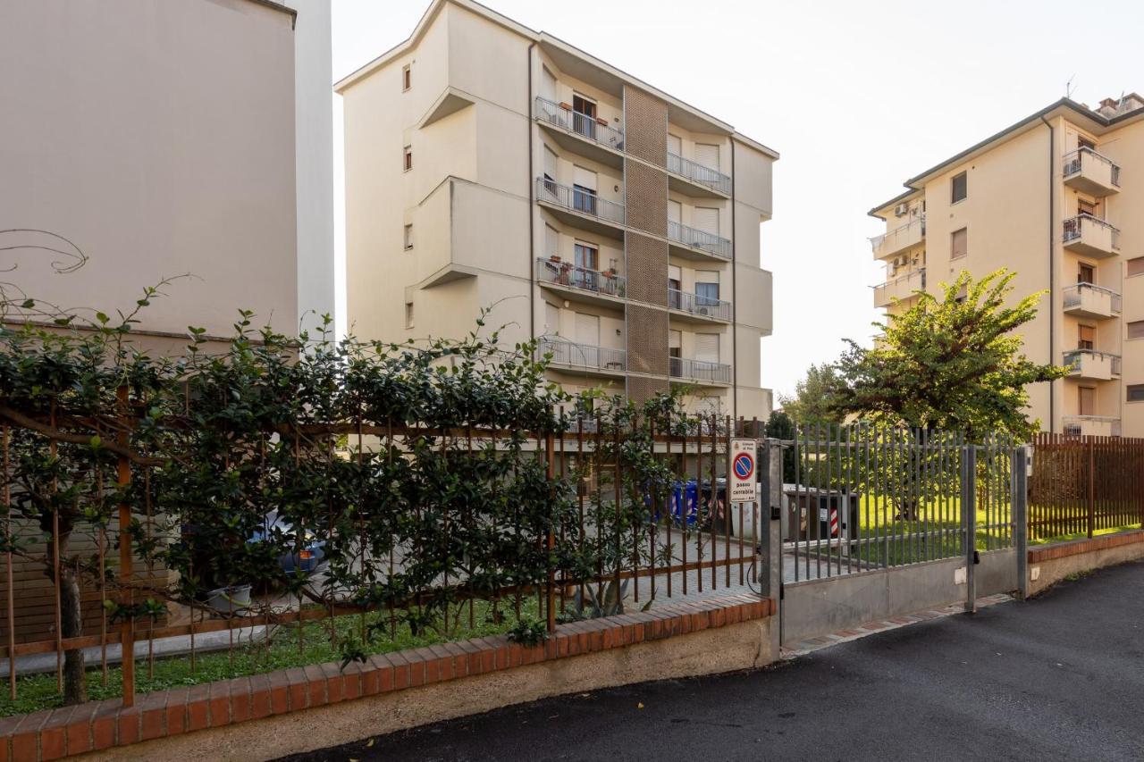Pisa Quiet And Bright Flats With Balcony Lejlighed Eksteriør billede